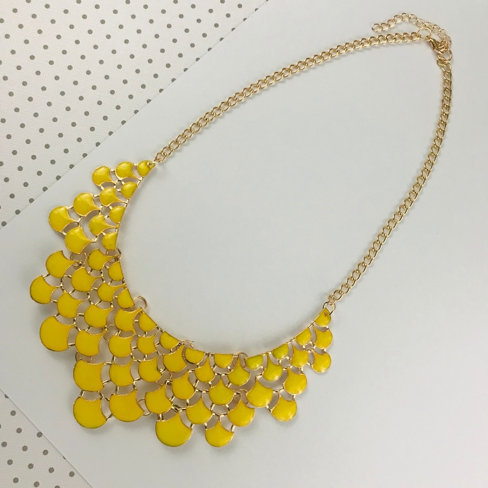 Yellow Statement Necklace Bib Teardrop Chunky - Picture 2 of 3